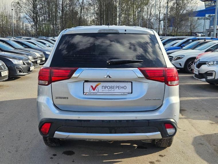 Mitsubishi Outlander, 2016 - вид 4
