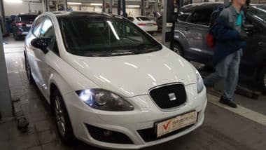 SEAT Leon 2012 года, 263 219 км - вид 2