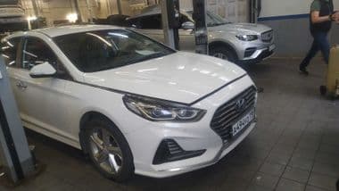 Hyundai Sonata 2018 года, 209 702 км | VIN 01472 - вид 2