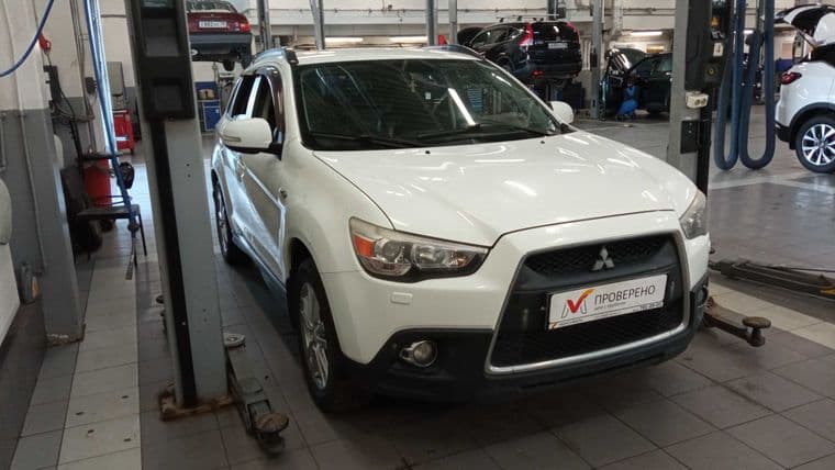 Mitsubishi ASX, 2010 - вид 2