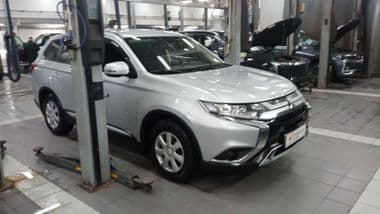 Mitsubishi Outlander 2020 года, 51 000 км - вид 2