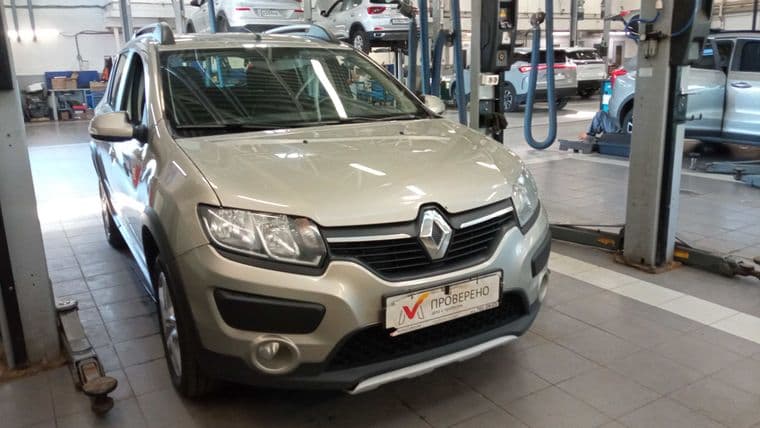 Renault Sandero Stepway 2017 года, 156 648 км - вид 2
