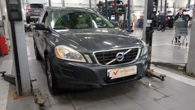 Volvo XC60 2012 года, 242 393 км - вид 2