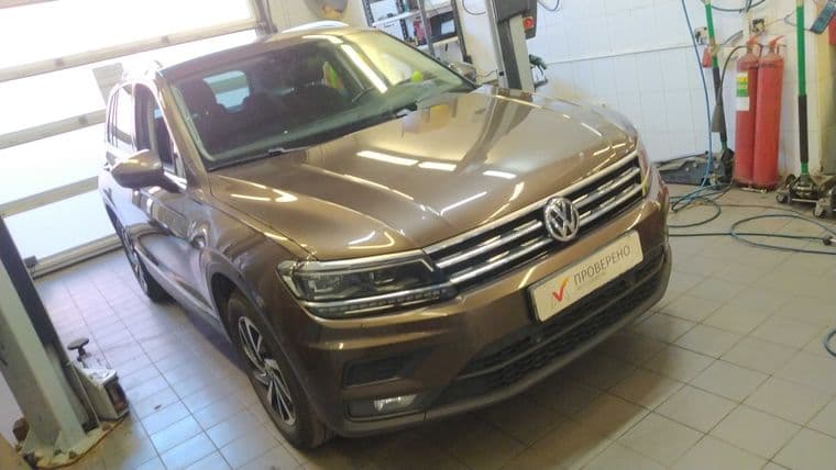 Volkswagen Tiguan 2018 года, 72 351 км - вид 2