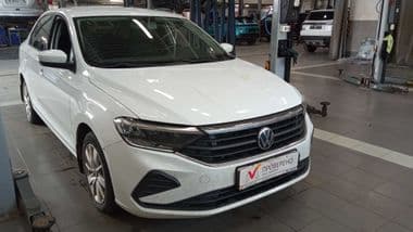 Volkswagen Polo 2020 года, 110 000 км - вид 2