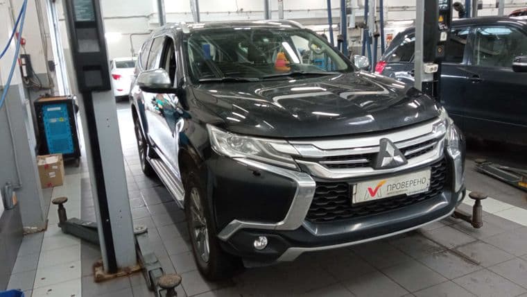 Mitsubishi Pajero Sport, 2018 - вид 2