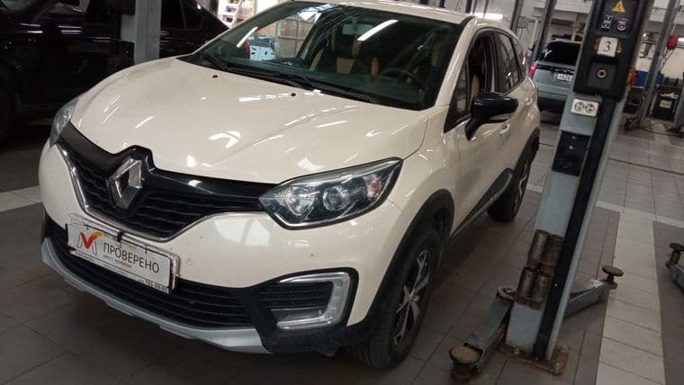 Renault Kaptur 2019 года, 75 082 км - вид 1