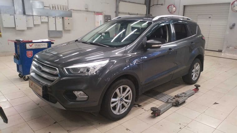 Ford Kuga 2018 года, 157 342 км - вид 1