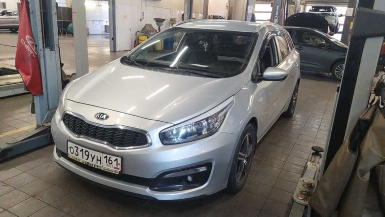 KIA Ceed 2015 года, 135 665 км - вид 1