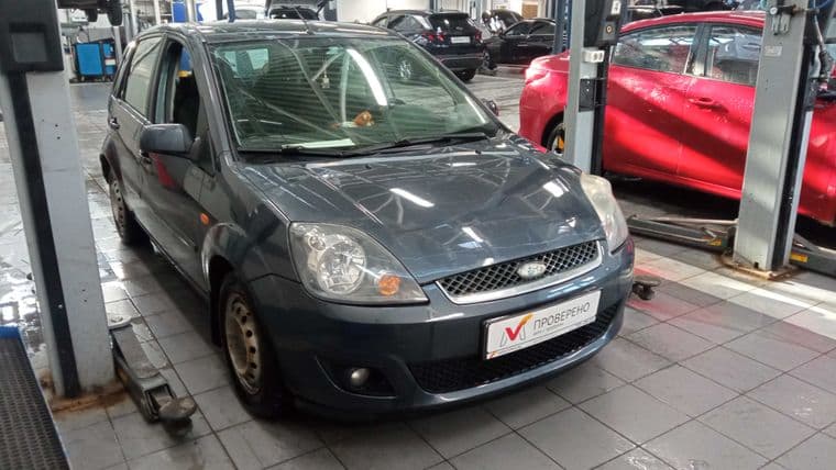 Ford Fiesta 2008 года, 229 927 км - вид 2