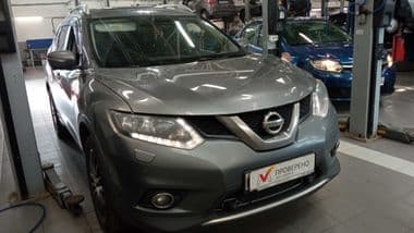 Nissan X-Trail 2015 года, 210 000 км - вид 2