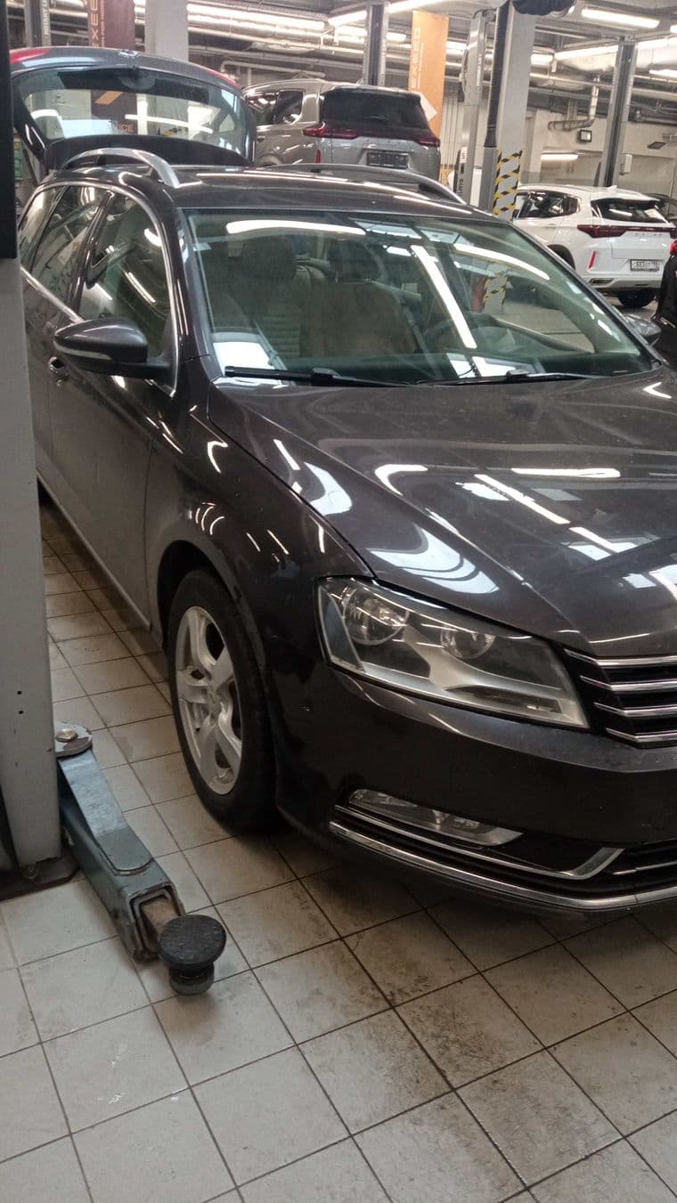 Volkswagen Passat, 2011 - вид 1