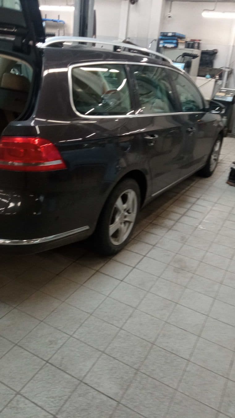 Volkswagen Passat, 2011 - вид 2