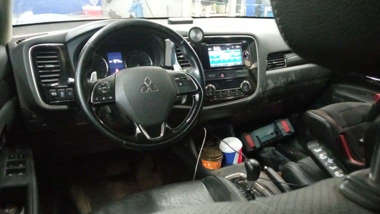 Mitsubishi Outlander, 2015 - вид 4