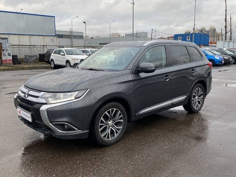 Mitsubishi Outlander, 2015
