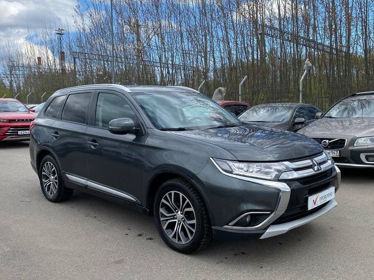Mitsubishi Outlander, 2015 - вид 2