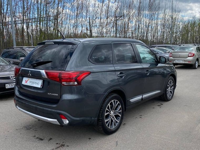 Mitsubishi Outlander, 2015 - вид 3
