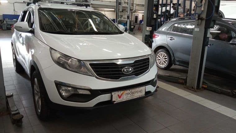 KIA Sportage 2012 года, 233 012 км - вид 2