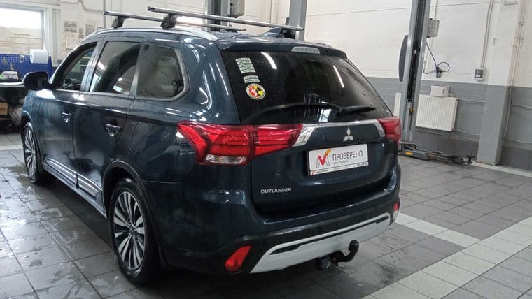 Mitsubishi Outlander, 2020 - вид 3