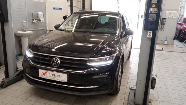 Volkswagen Tiguan 2021 года, 40 956 км - вид 1