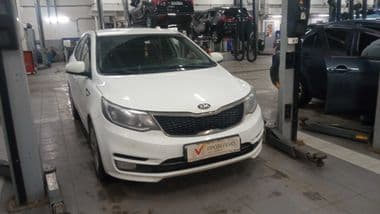 KIA Rio 2016 года, 184 000 км - вид 2