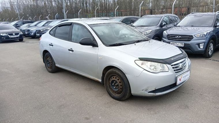 Hyundai Elantra, 2010 - вид 2
