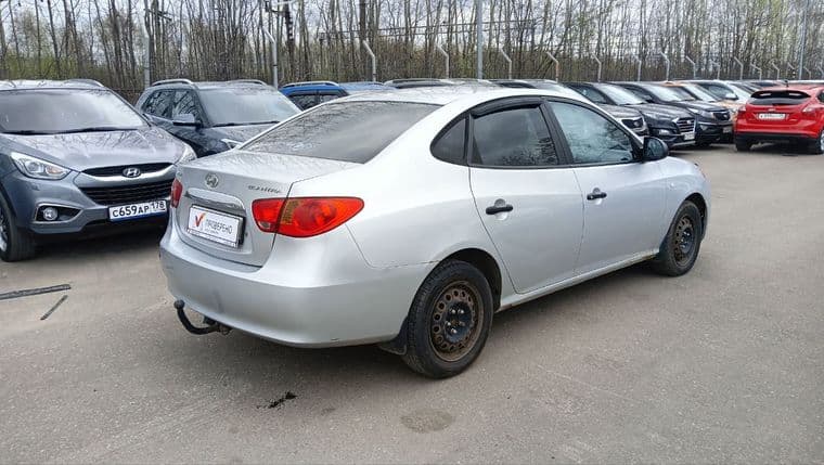 Hyundai Elantra, 2010 - вид 3