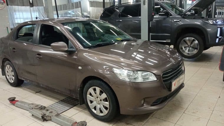 Peugeot 301, 2013 - вид 1
