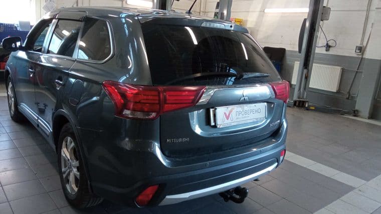 Mitsubishi Outlander, 2016 - вид 3