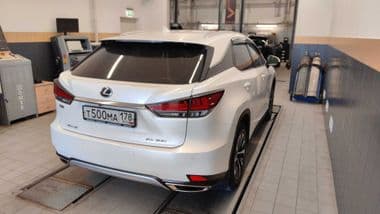 Lexus RX 2021 года, 112 103 км - вид 2