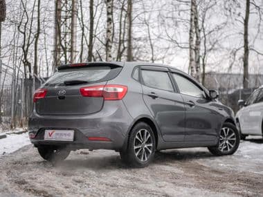 KIA Rio 2013 года, 223 678 км - вид 2