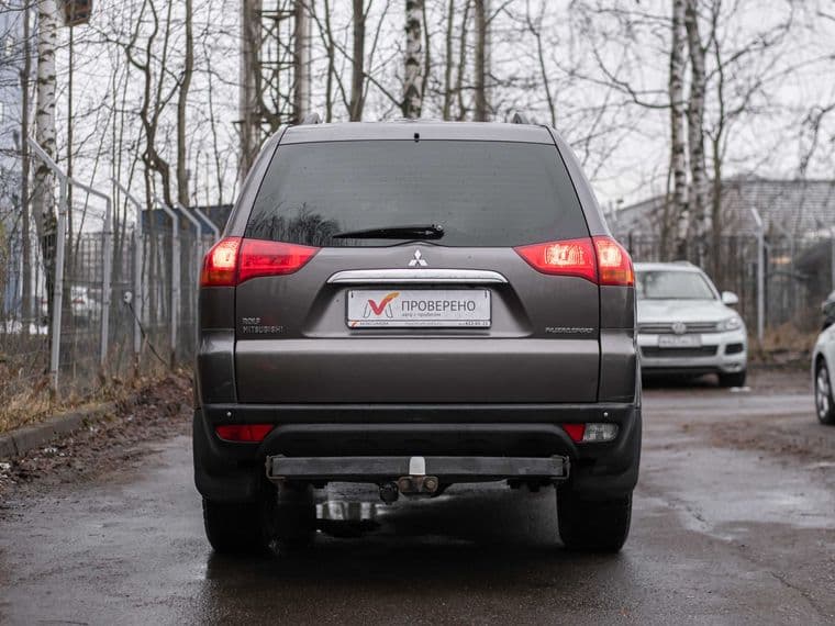 Mitsubishi Pajero Sport, 2012 - вид 3