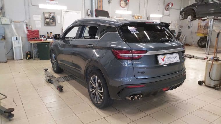Geely Coolray, 2021 - вид 3