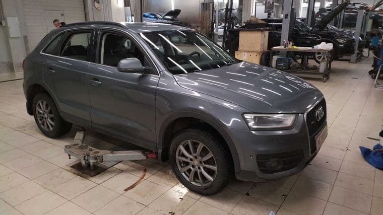 Audi Q3 2013 года, 186 939 км - вид 2