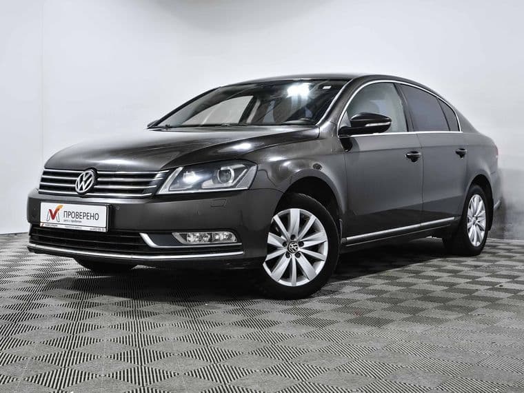 Volkswagen Passat 2012 года, 306 754 км - вид 2