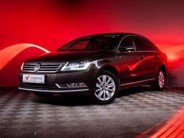 Volkswagen Passat 2012 года, 306 754 км - вид 1