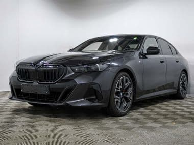 BMW 5 серия 2024 года, 8 594 км - вид 1