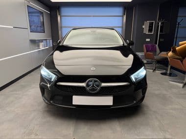 Mercedes-Benz A-класс 2018 года, 94 087 км - вид 2