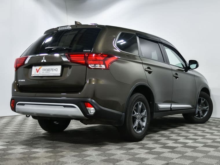 Mitsubishi Outlander, 2021 - вид 3