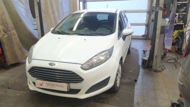 Ford Fiesta 2019 года, 75 145 км - вид 1