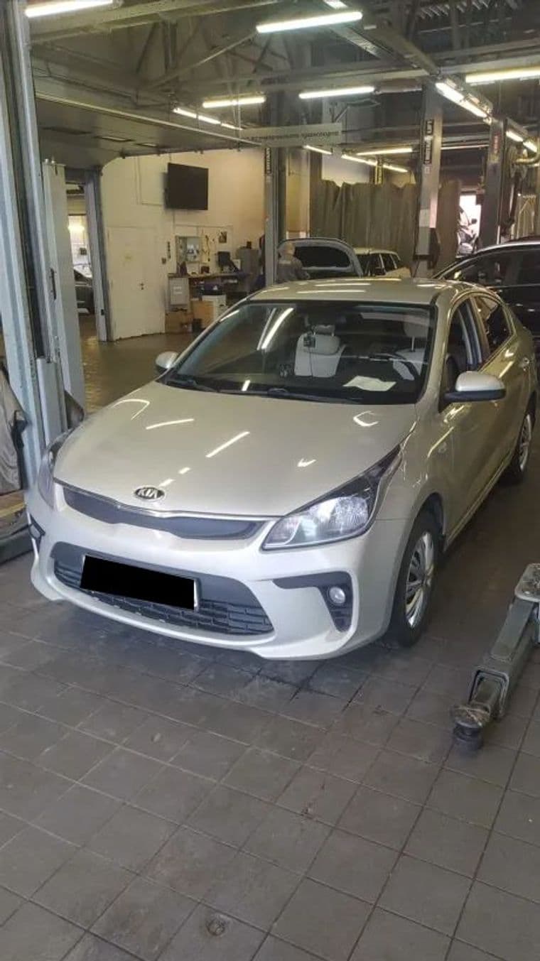 KIA Rio 2018 года, 104 231 км - вид 1