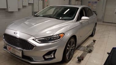 Ford Fusion (North America) 2019 года, 122 000 км - вид 1