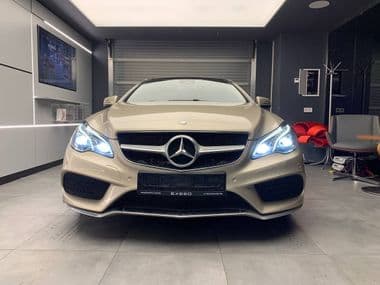 Mercedes-Benz E-класс 2015 года, 132 559 км - вид 2