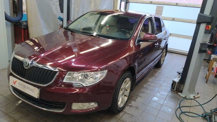 Skoda Superb 2012 года, 198 370 км - вид 1