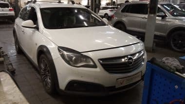 Opel Insignia 2014 года, 252 321 км - вид 2