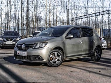 Renault Sandero 2016 года, 82 629 км - вид 1