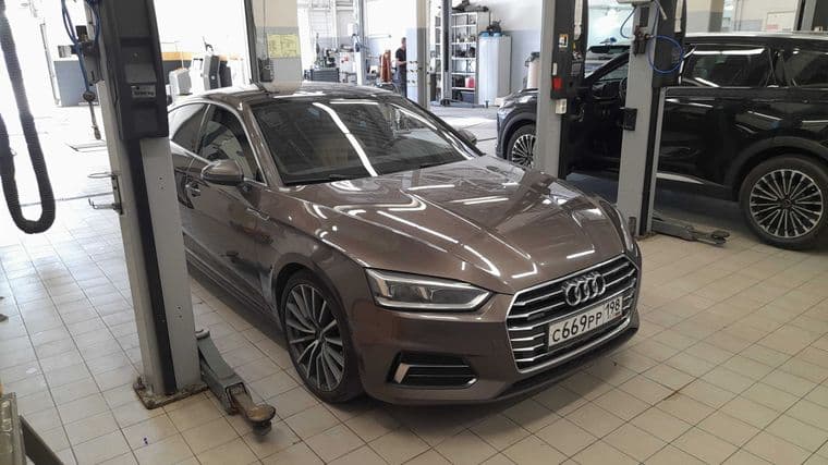 Audi A5 2017 года, 151 160 км - вид 1