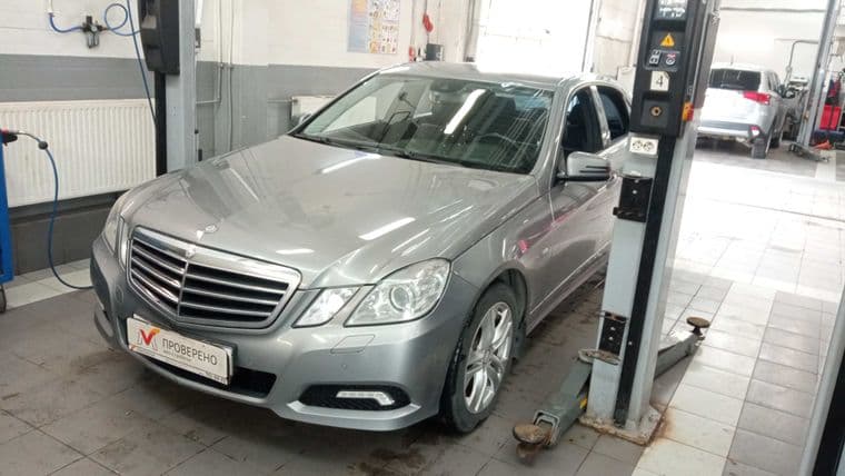 Mercedes-Benz E-класс 2010 года, 228 608 км - вид 1
