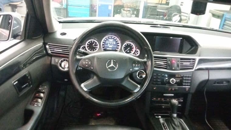 Mercedes-Benz E-класс, 2010 - вид 4