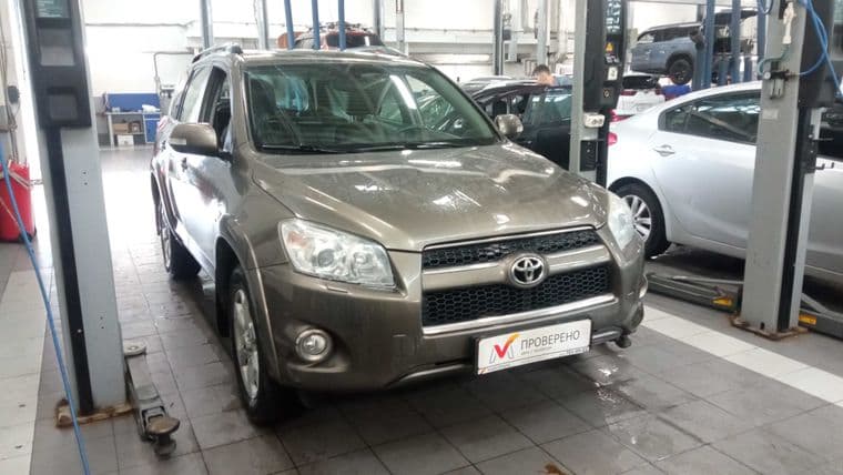 Toyota RAV4, 2010 - вид 1